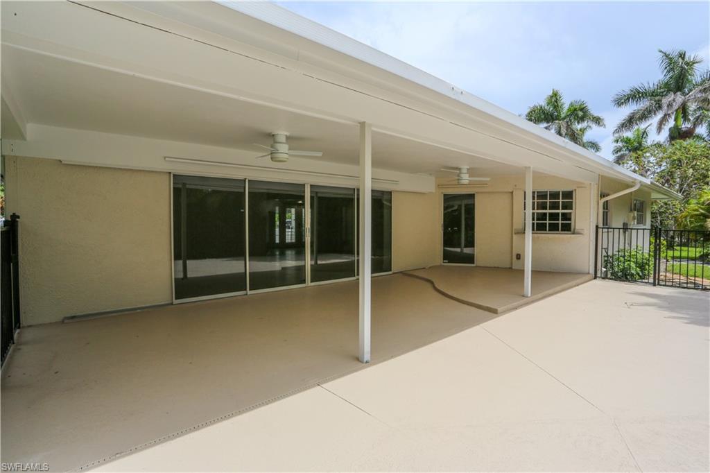 2901 Crayton Road Naples, FL 34103 - Photo 25 of 50