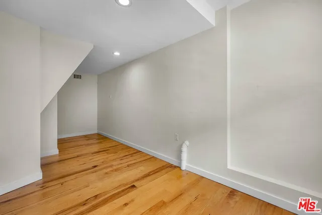 $1,798,000 | 8621 Lookout Mountain Avenue, Los Angeles, CA 90046