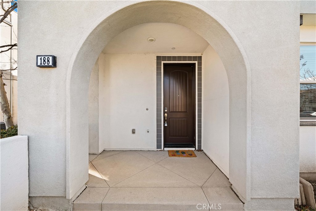 188 Fixie Irvine, CA 92618 - Photo 4 of 33