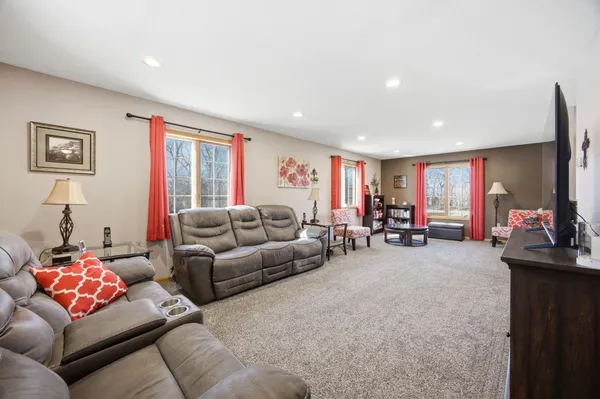 $449,000 | 18035 92nd Street Southeast, Fairmount, ND 58030