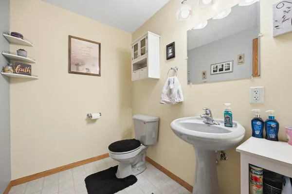 $449,000 | 18035 92nd Street Southeast, Fairmount, ND 58030