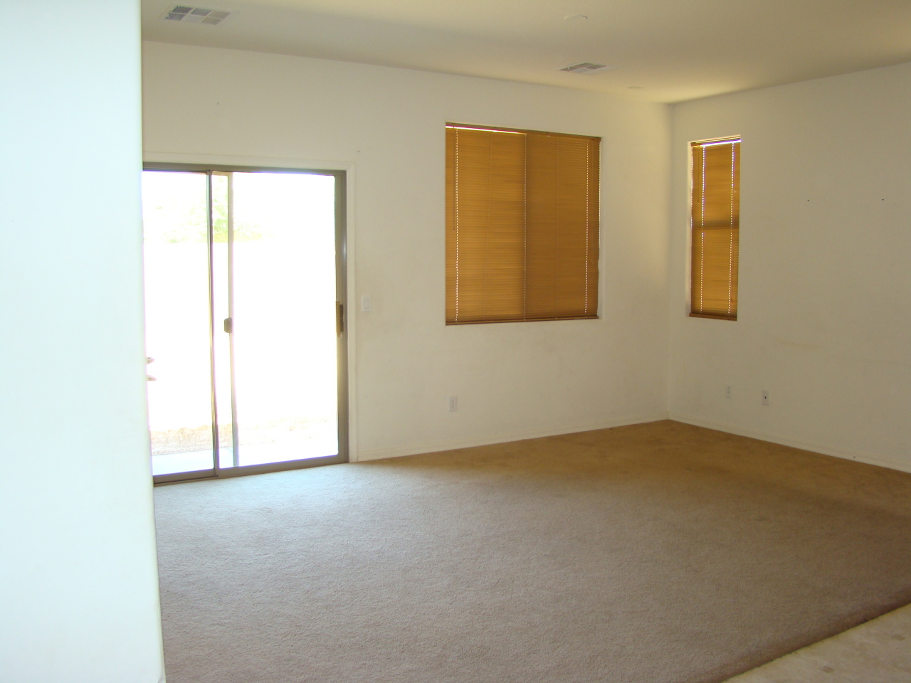 9416 West Payson Road Tolleson, AZ 85353 - Photo 4 of 6 -
