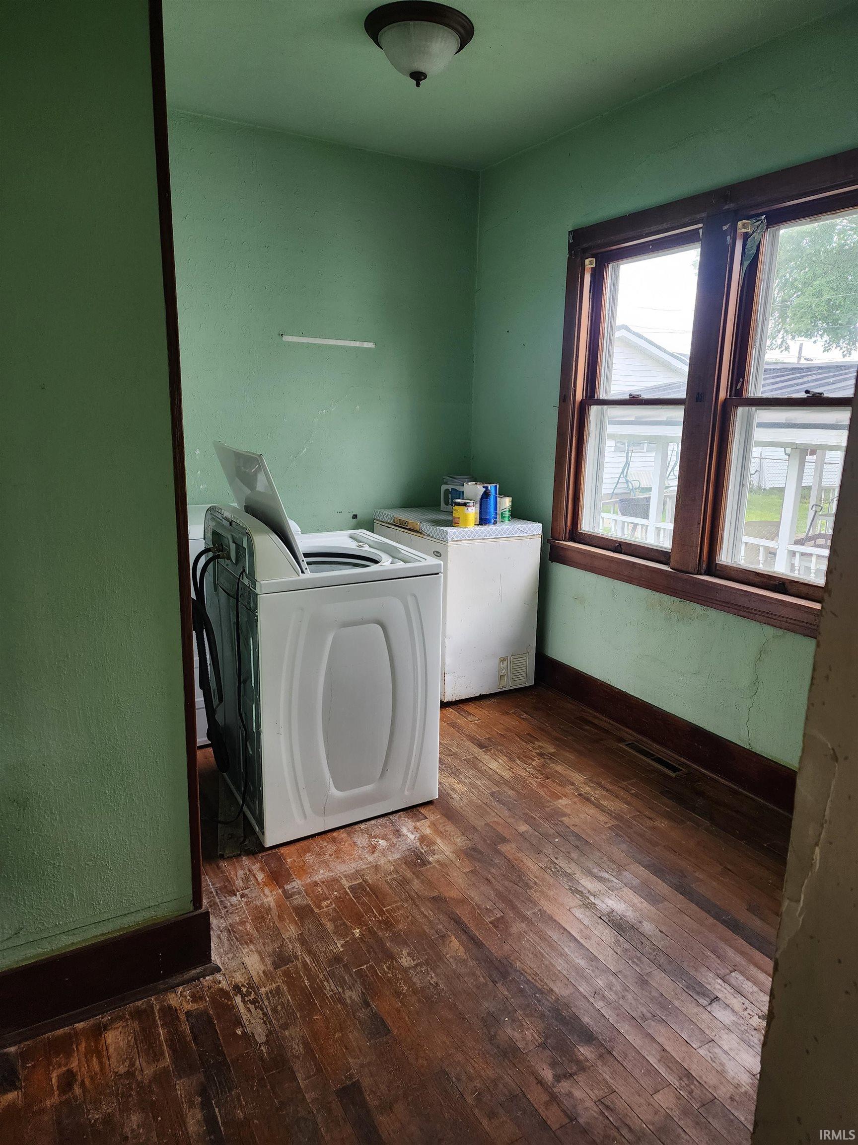 355 East North Street Dunkirk, IN 47336 - Photo 13 of 16