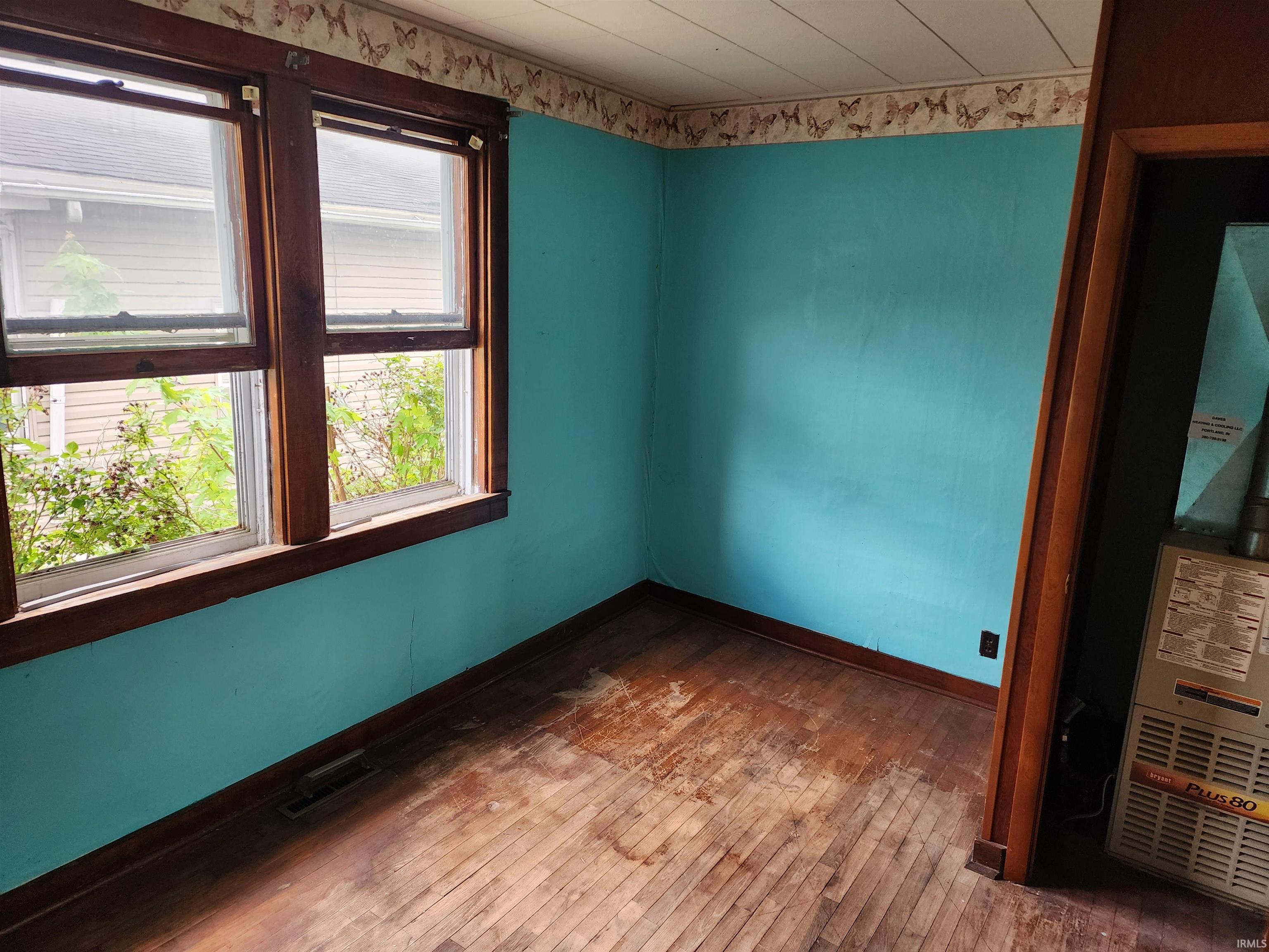 355 East North Street Dunkirk, IN 47336 - Photo 6 of 16