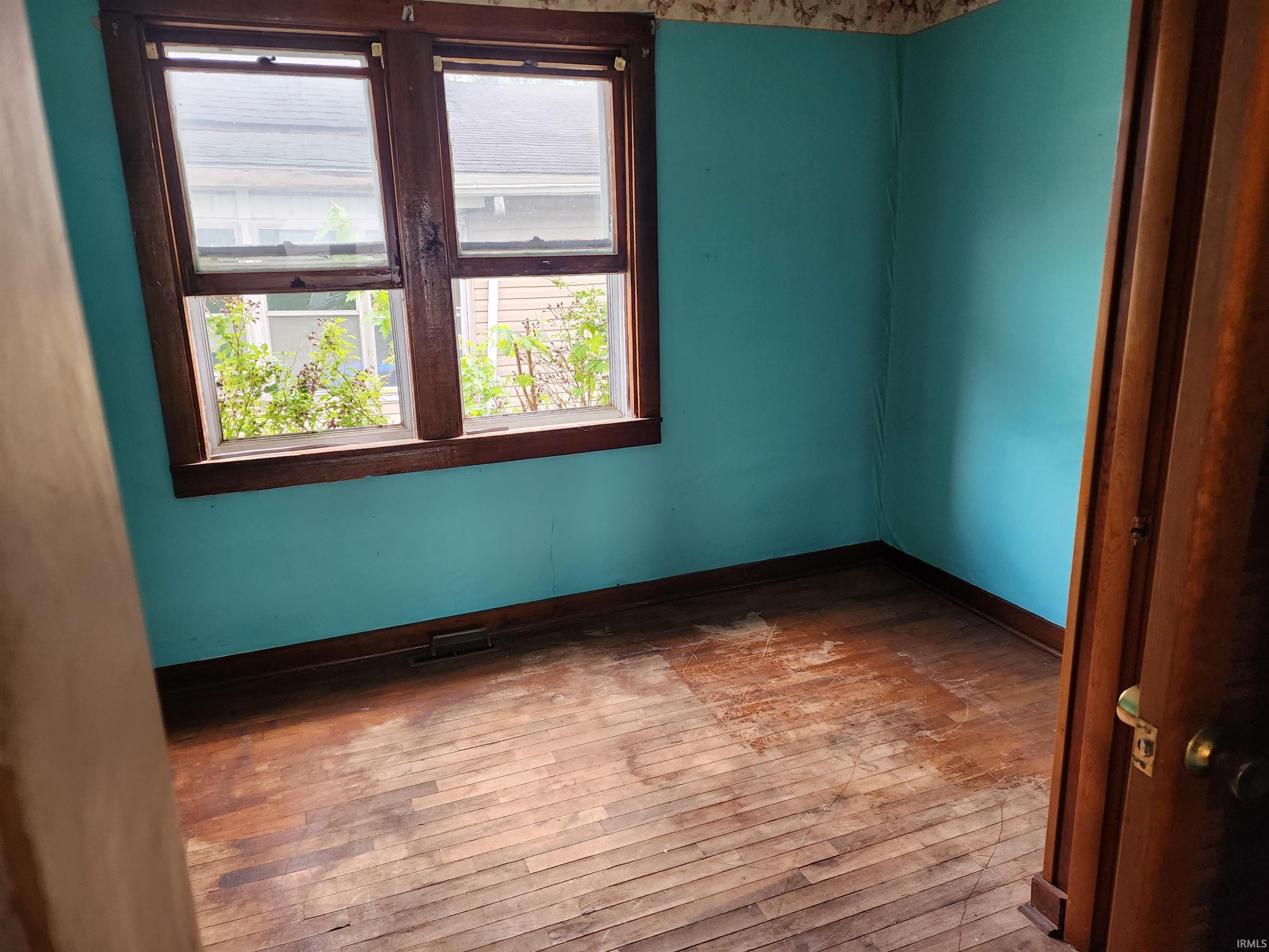 355 East North Street Dunkirk, IN 47336 - Photo 8 of 16