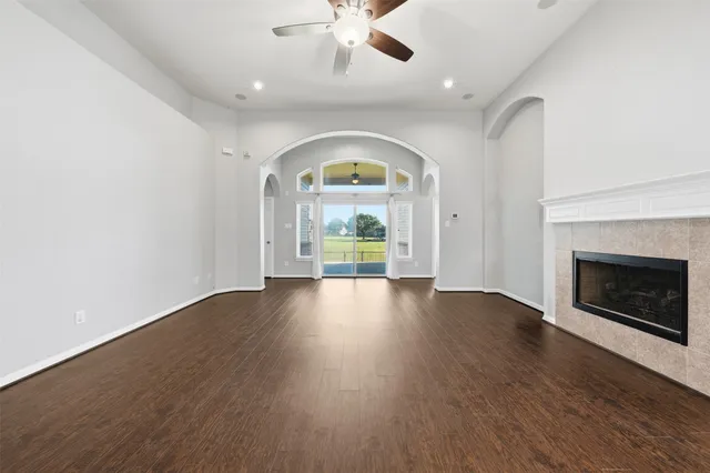 $2,100 | 6011 Watford Bend, Rosenberg, TX 77471