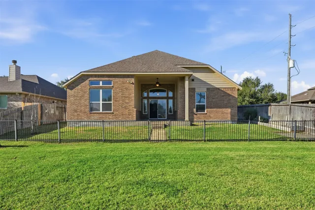 $2,100 | 6011 Watford Bend, Rosenberg, TX 77471