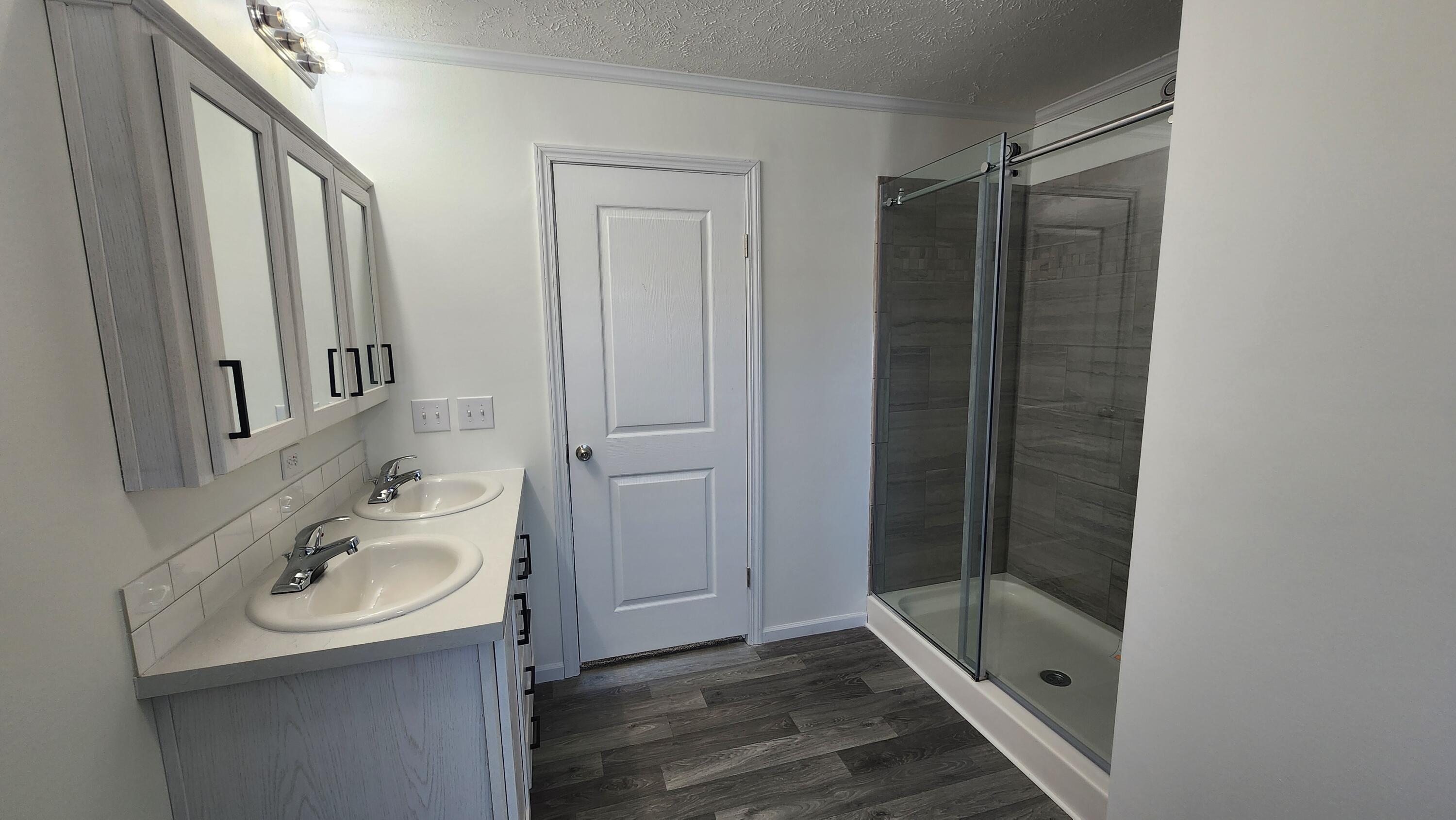 884 Ottawa Court, Unit 7 Charlotte, MI 48813 - Photo 14 of 17 20250317_125442