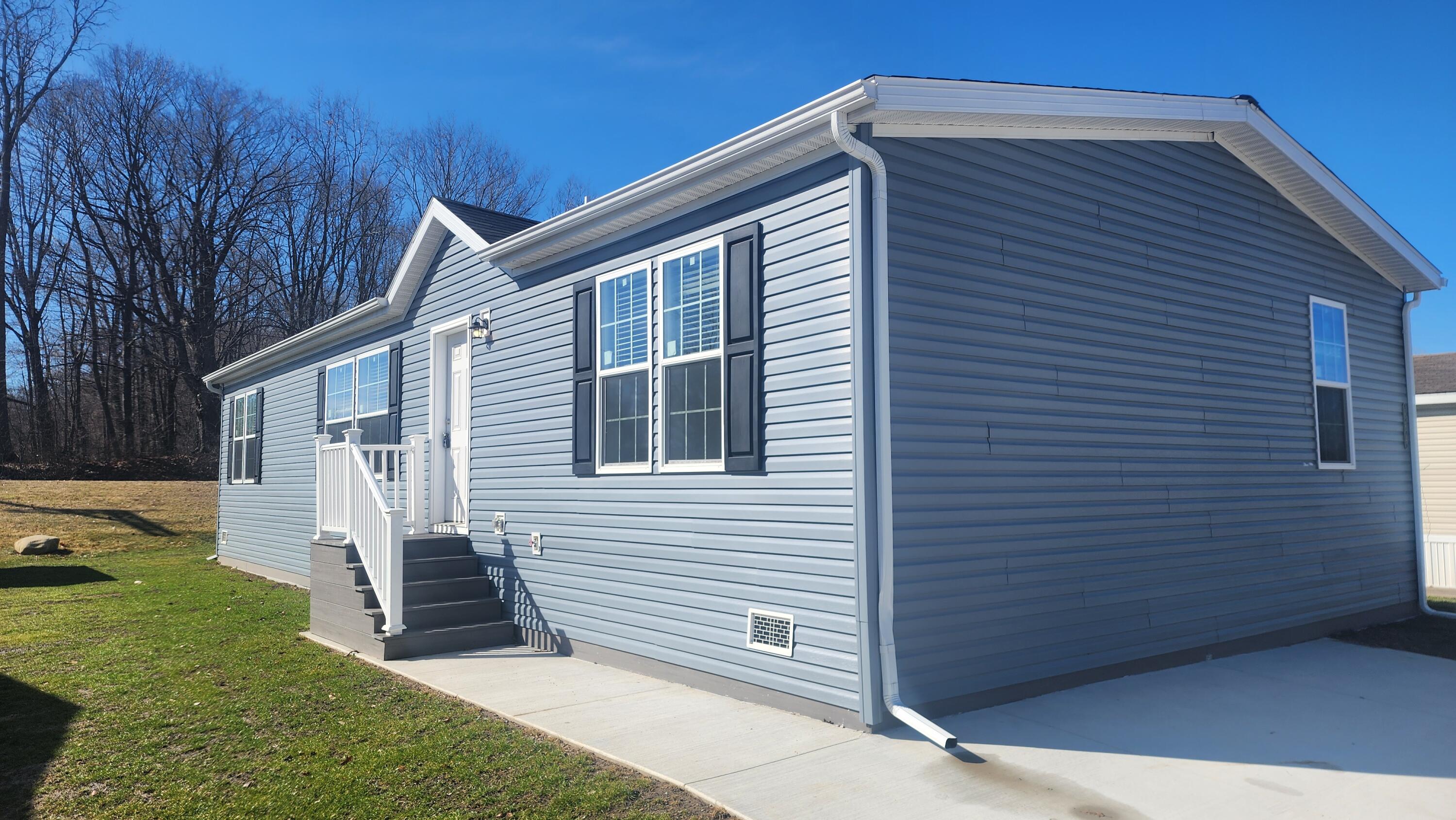 884 Ottawa Court, Unit 7 Charlotte, MI 48813 - Photo 2 of 17 20250317_113054