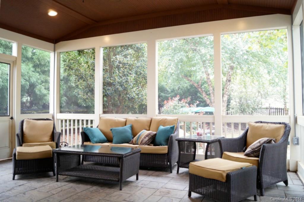 2224 Winthorp Ridge Road Charlotte, NC 28270 - Photo 20 of 24 a living room with furniture and a large window