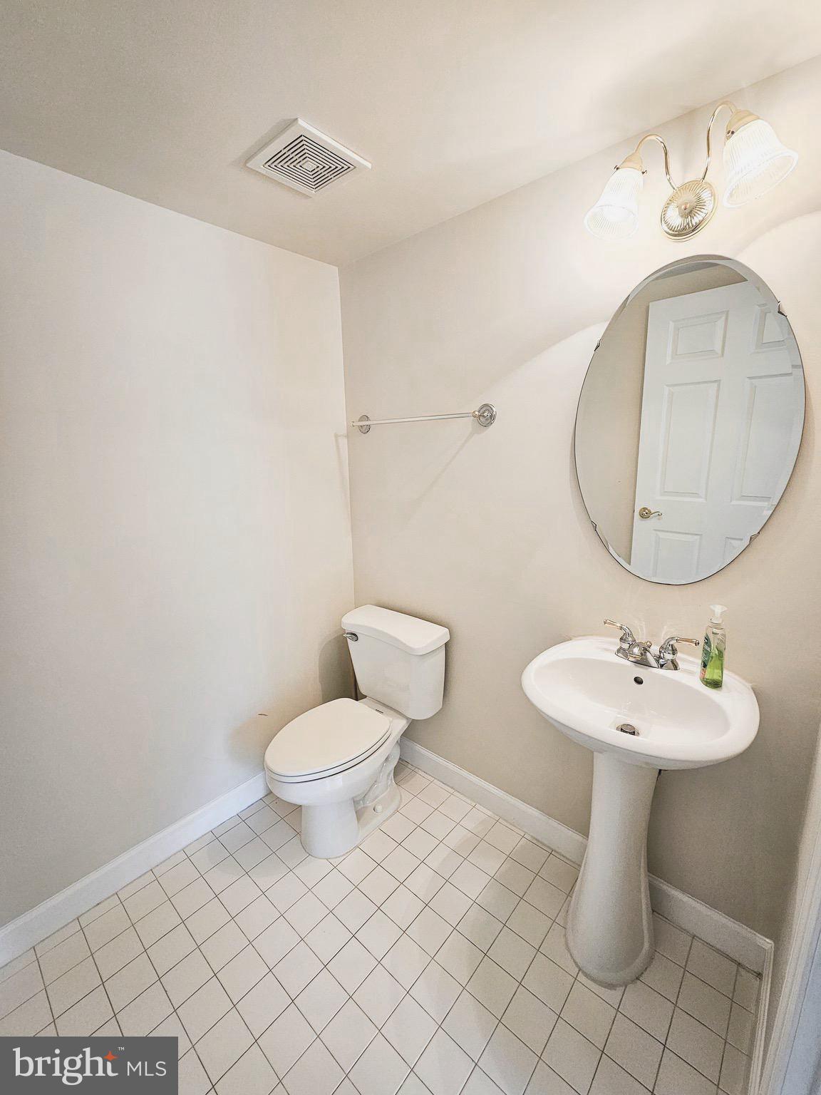 13117 Tannery Ridge Drive Clarksburg, MD 20871 - Photo 5 of 52