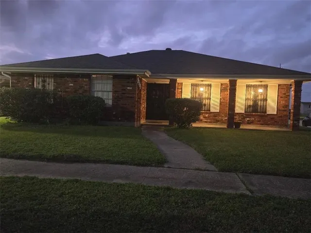 $2,500 | 9780 West Rockton Circle, New Orleans, LA 70127