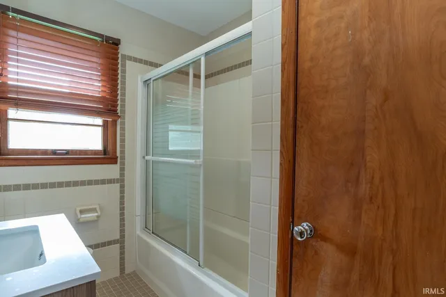 $299,900 | 130 South Johnson Avenue, Bloomington, IN 47404