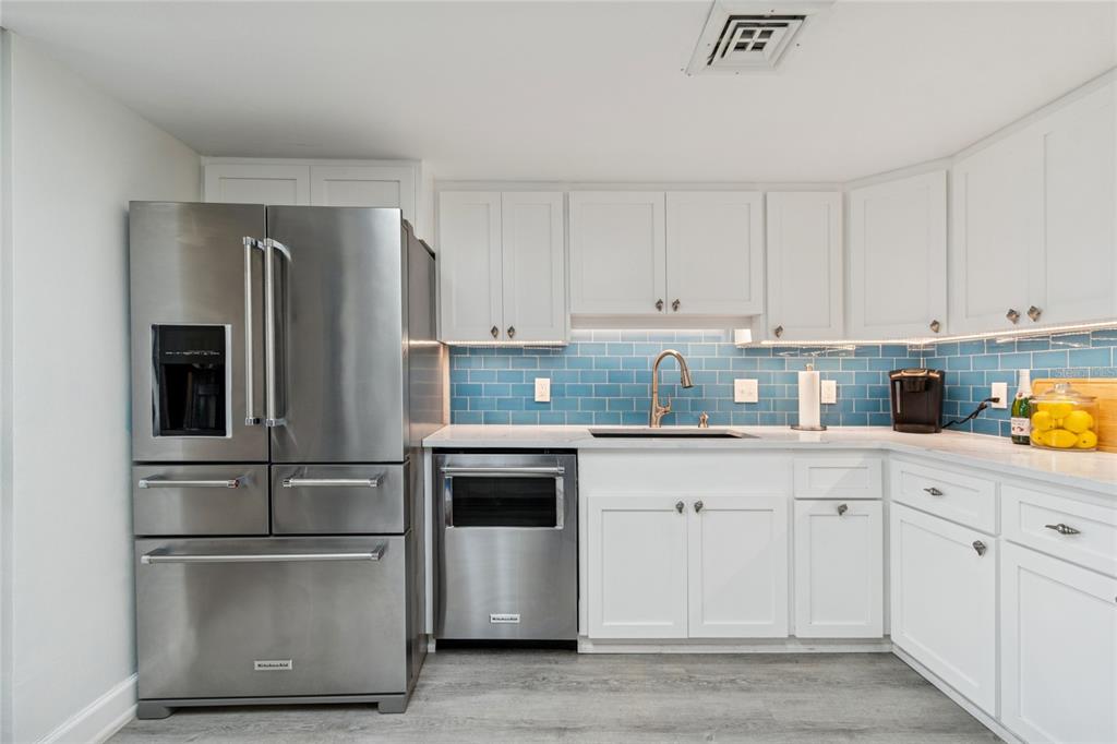 1 Key Capri, Unit 101E Treasure Island, FL 33706 - Photo 17 of 58