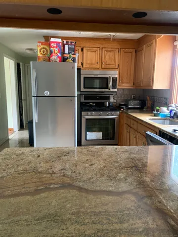 $2,800 | 12 Drake Court, Unit 12, South Windsor, CT 06074