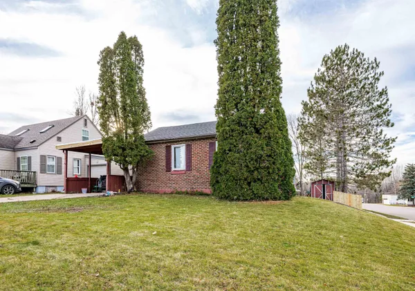 $115,000 | 401 Memorial Drive, Buhl, MN 55713