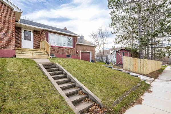 $115,000 | 401 Memorial Drive, Buhl, MN 55713