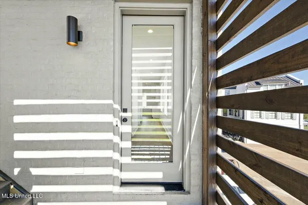 $489,000 | 253 North Natchez Drive, Unit 201, Madison, MS 39110