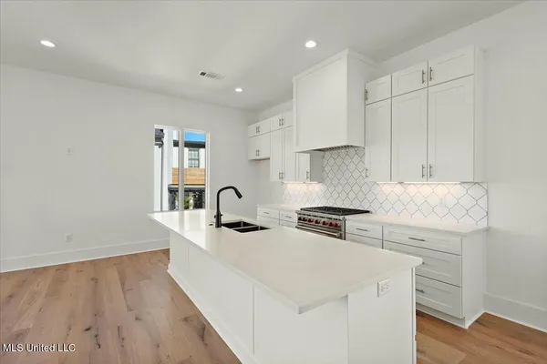 $489,000 | 253 North Natchez Drive, Unit 201, Madison, MS 39110