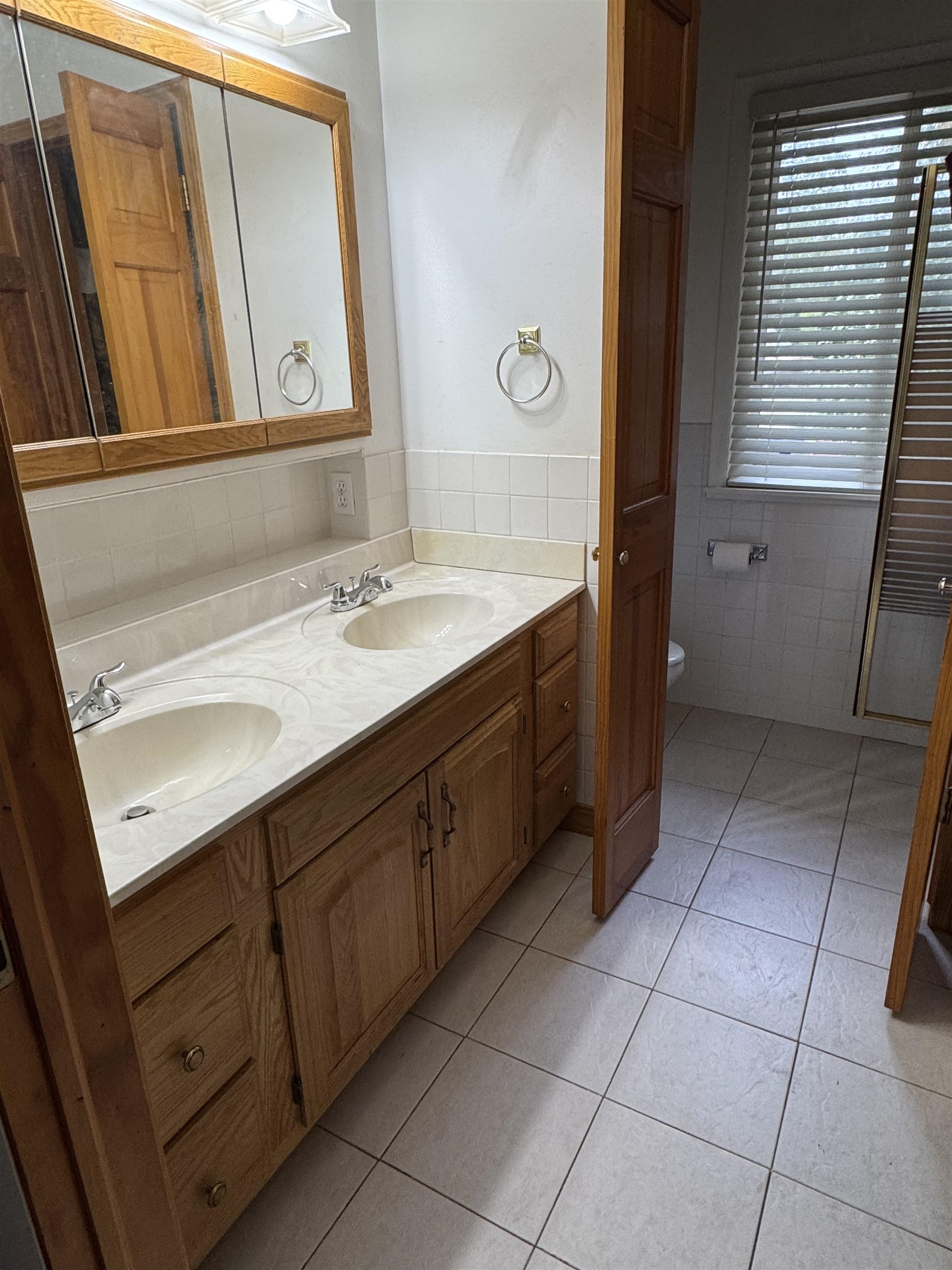 11030 White Lake Road Fenton, MI 48430 - Photo 16 of 39