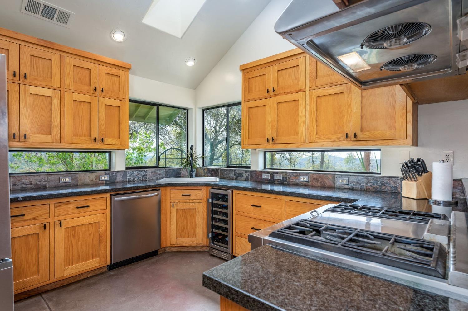 47439 Skyline Ridge Road Coarsegold, CA 93614 - Photo 12 of 48 Gallery Image 12