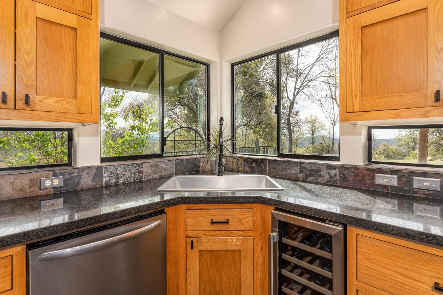 47439 Skyline Ridge Road Coarsegold, CA 93614 - Photo 13 of 48 Gallery Image 13