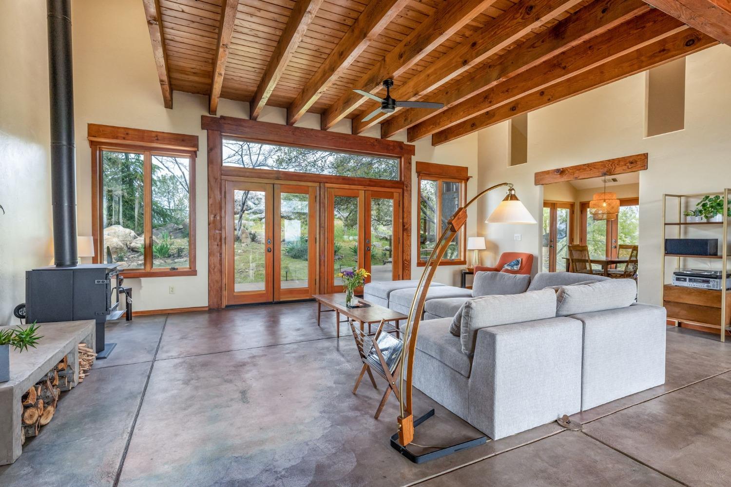 47439 Skyline Ridge Road Coarsegold, CA 93614 - Photo 8 of 48 Gallery Image 8