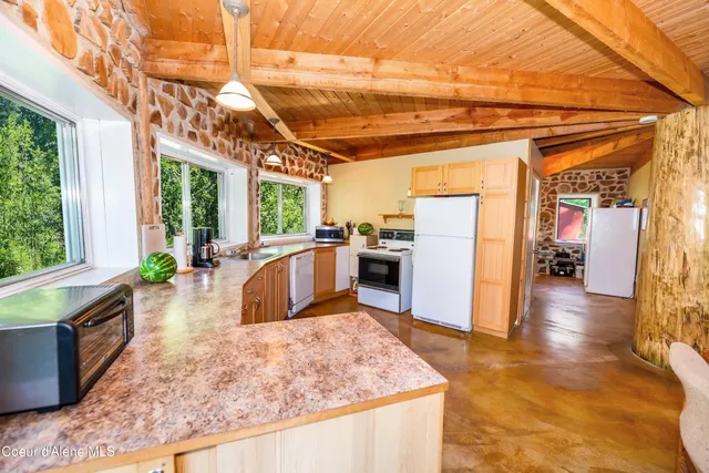 $850,000 | 316 Granite Creek Road, Nordman, ID 83848