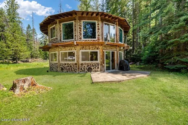 $850,000 | 316 Granite Creek Road, Nordman, ID 83848
