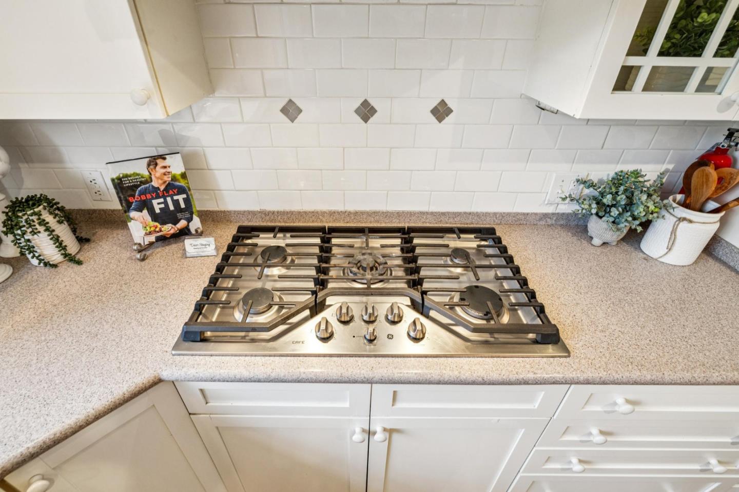 712 Crossway Road Burlingame, CA 94010 - Photo 39 of 90