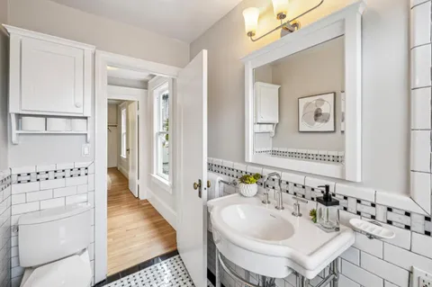 $2,488,000 | 712 Crossway Road, Burlingame, CA 94010