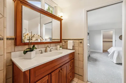 $2,488,000 | 712 Crossway Road, Burlingame, CA 94010