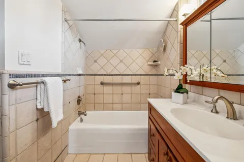 $2,488,000 | 712 Crossway Road, Burlingame, CA 94010