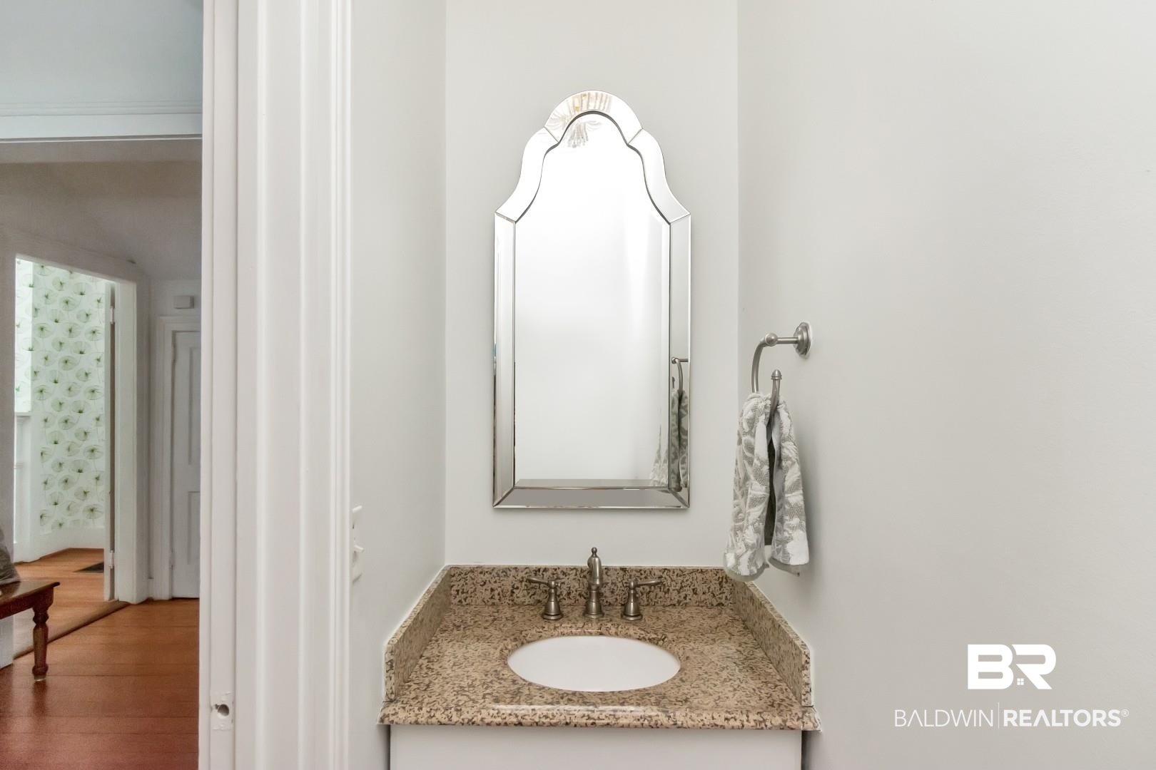2009 Old Shell Road Mobile, AL 36607 - Photo 27 of 55