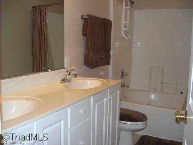 3112 Sedgefield Gate Road Greensboro, NC 27407 - Photo 12 of 16 Master Bath/Spa.