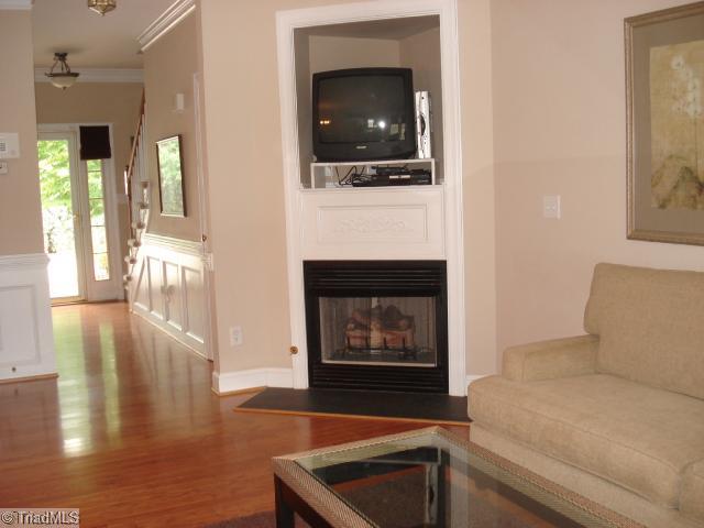 3112 Sedgefield Gate Road Greensboro, NC 27407 - Photo 4 of 16 Living Room.