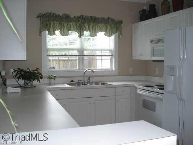 3112 Sedgefield Gate Road Greensboro, NC 27407 - Photo 7 of 16 Kitchen.