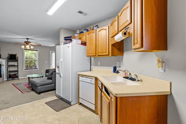 $299,900 | 209 Covington Lane, Maryville, TN 37804