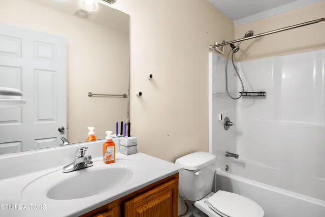 $299,900 | 209 Covington Lane, Maryville, TN 37804