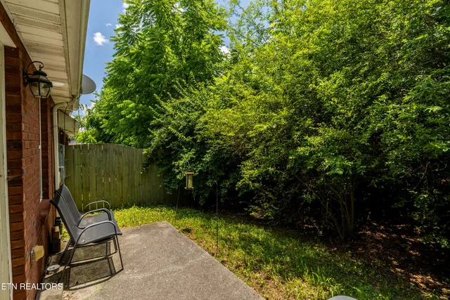 $299,900 | 209 Covington Lane, Maryville, TN 37804