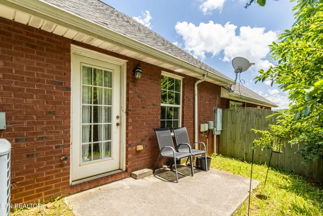 $299,900 | 209 Covington Lane, Maryville, TN 37804