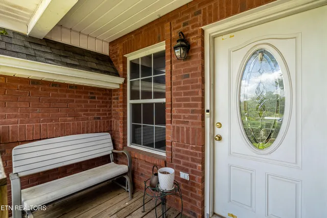 $299,900 | 209 Covington Lane, Maryville, TN 37804