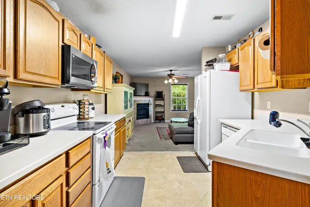 $299,900 | 209 Covington Lane, Maryville, TN 37804