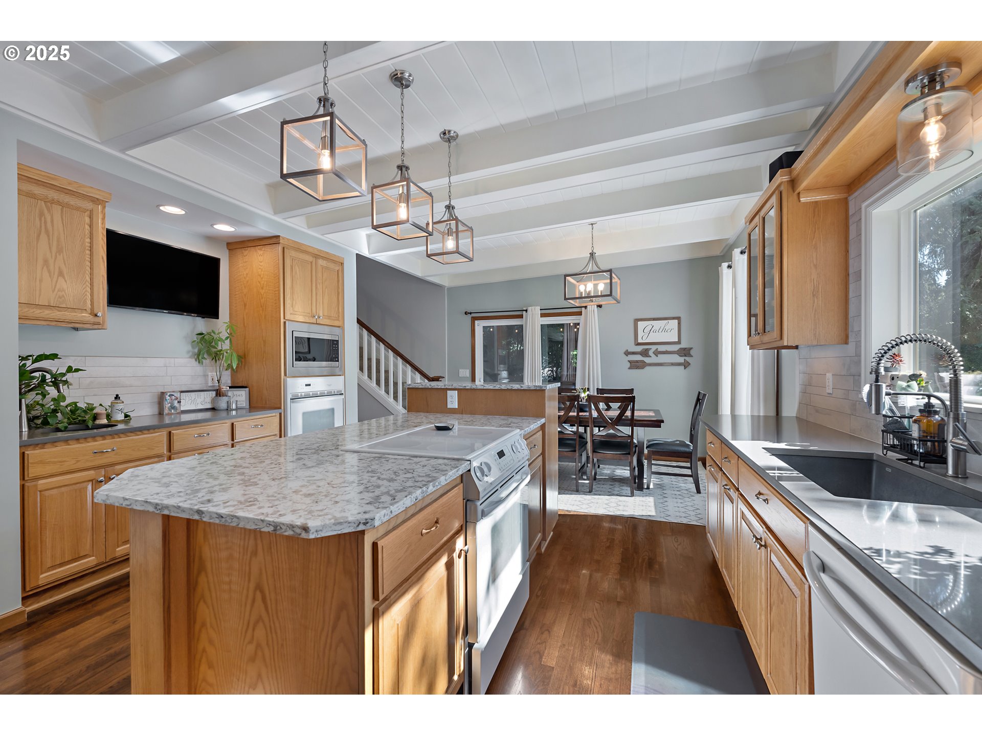 7490 Southwest Schroeder Way Wilsonville, OR 97070 - Photo 14 of 48