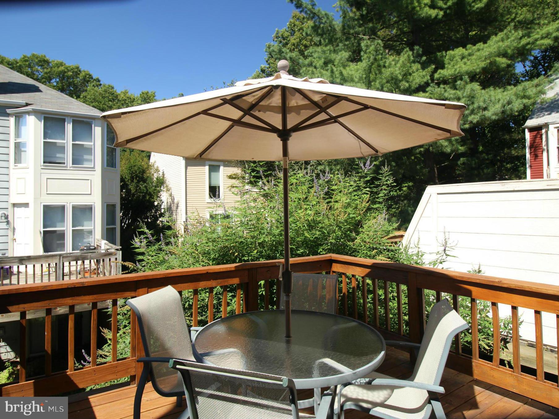 11186 Silentwood Lane Reston, VA 20191 - Photo 11 of 30 Exterior (General)