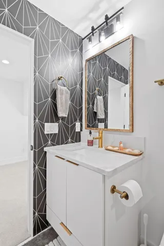 $1,699,000 | 16216 Gleason Lake Road, Wayzata, MN 55391