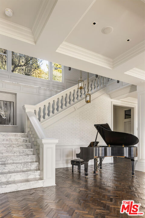 9779 Oak Pass Road Beverly Hills, CA 90210 - Photo 14 of 43 a view of entryway and hall