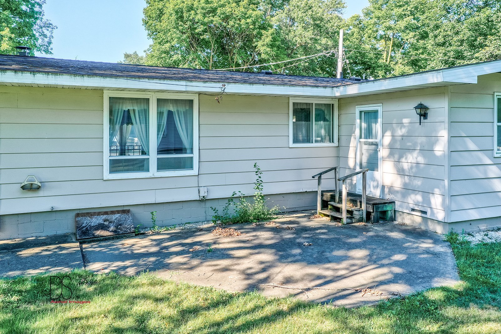 146 Center Street Seneca, IL 61360 - Photo 16 of 19 a front view of a house with a yard
