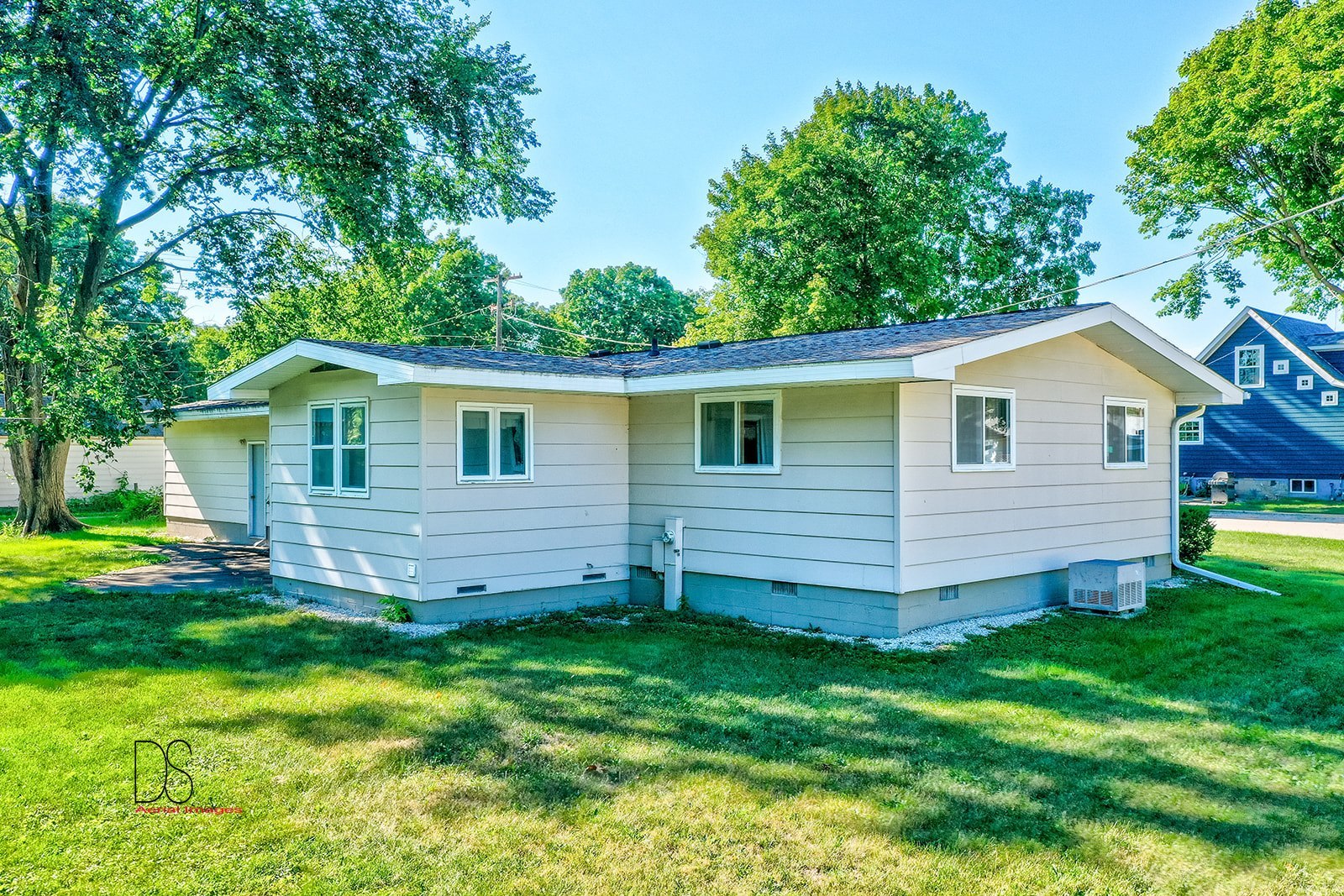 146 Center Street Seneca, IL 61360 - Photo 18 of 19 a view of a back yard of the house