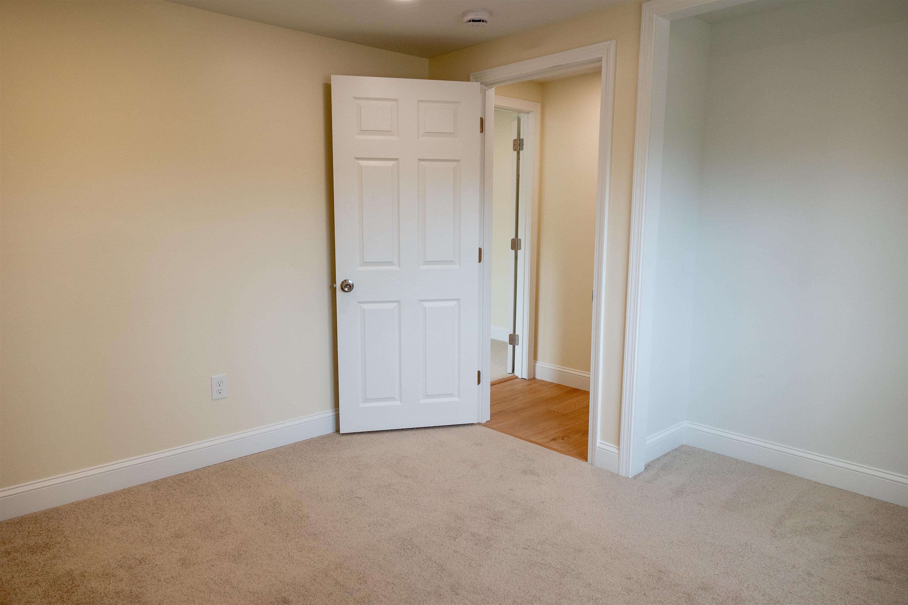 1206 Smyth Road Hooksett, NH 03106 - Photo 20 of 29